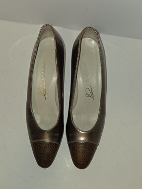 Thomas Wallace Brown Leather Heels Size 8 Textured Toe Block Heel Classic